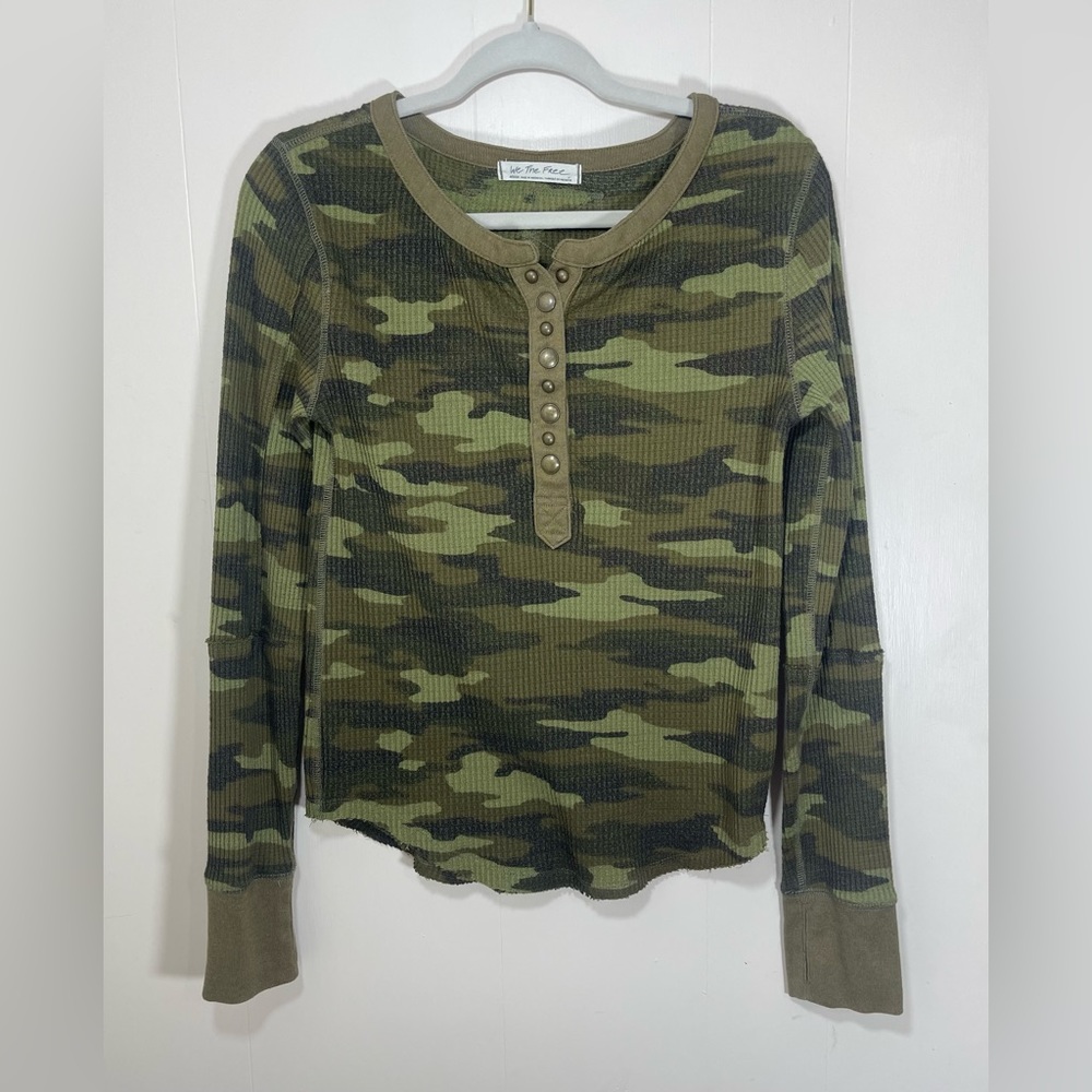 Free People Everest Camo Henley Print Button Snap Long Sleeve Shirt Size Medium - Picture 16 of 16
